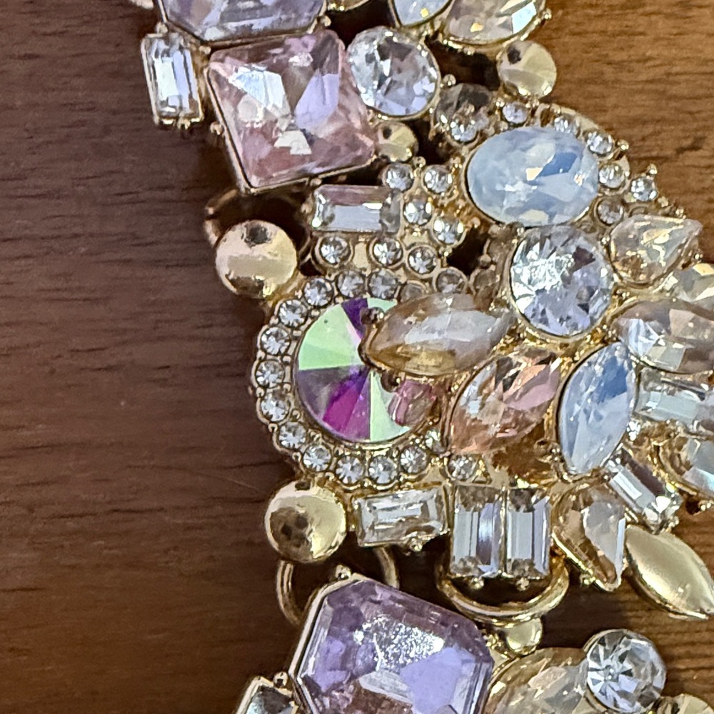 Elegant Gold and Pink Statement Necklace - Picture 3 of 4